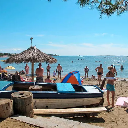 Hilde Red-6 By Interhome Medulin